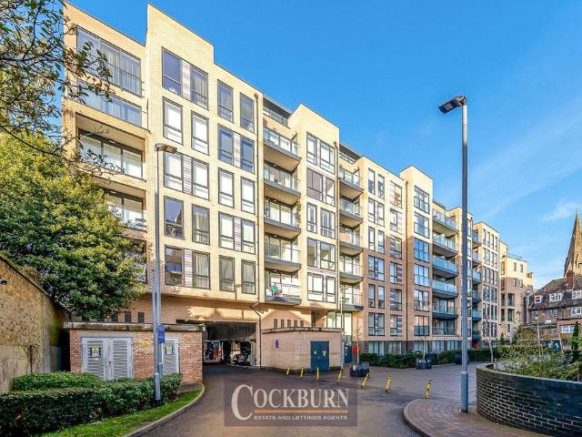 Flat for sale in Well Hall, Greater London
