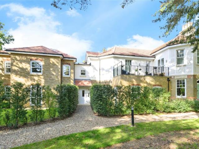 Flat for sale in London Borough of Croydon, Greater London