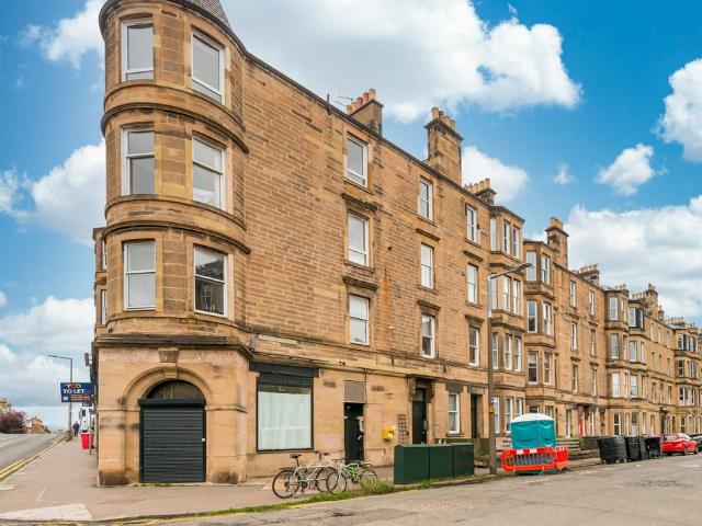 Flat for sale in Shandon, Merchiston
