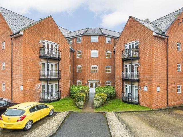 Flat for sale in Dromore, Oxfordshire