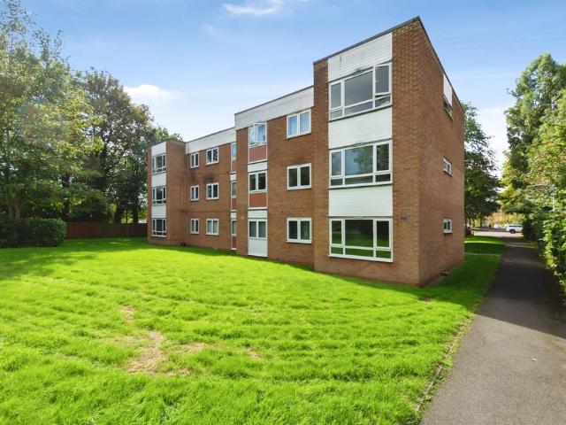 Flat for sale in Shirley, West Midlands