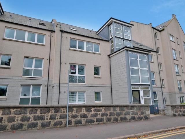 Flat for sale in Ferryhill, Ballindoch