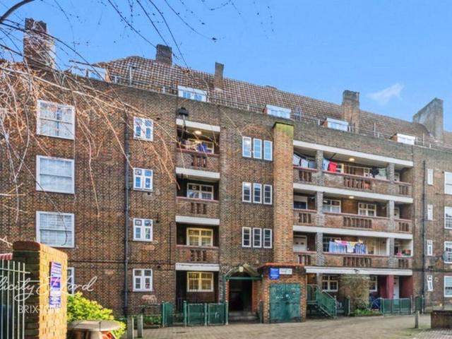 Flat for sale in Loughborough Junction, Greater London
