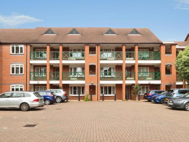 Flat for sale in Elmdon, West Midlands