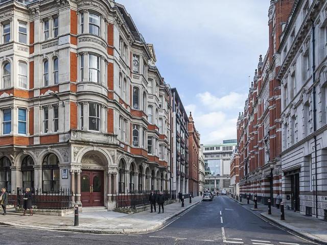 Flat for sale in Blackfriars, Lyons