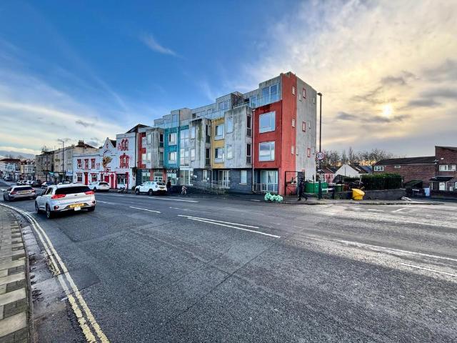 Flat for sale in Easton, Feckenham