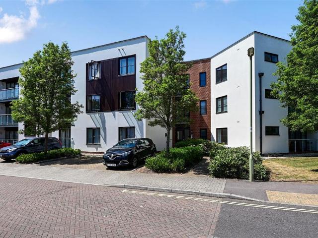 Flat for sale in Priest Down, Hampshire