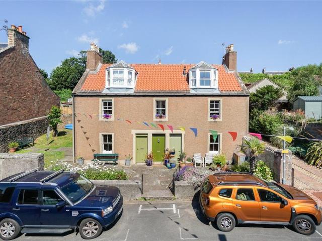Flat for sale in Lower Largo, Scotland