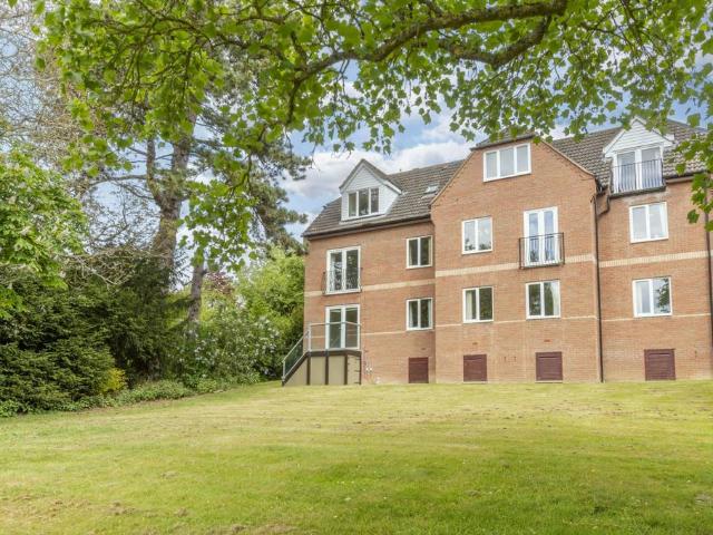 Flat for sale in Crostwick, Norfolk