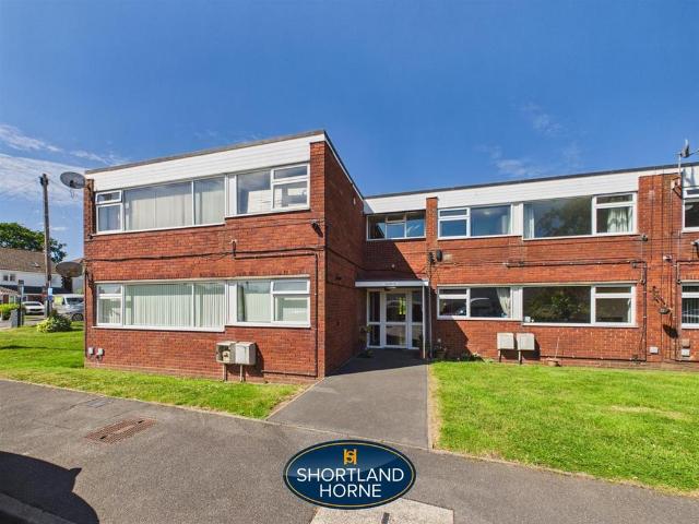 Flat for sale in Eastern Green, West Midlands