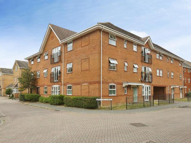 Flat for sale in Eastleigh, Helford