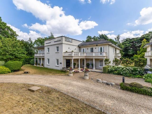 Flat for sale in Greater London