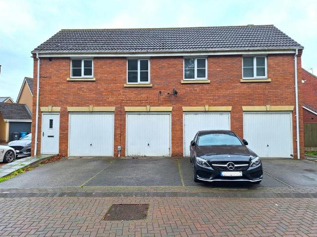 Flat for sale in Kingswood, Hull