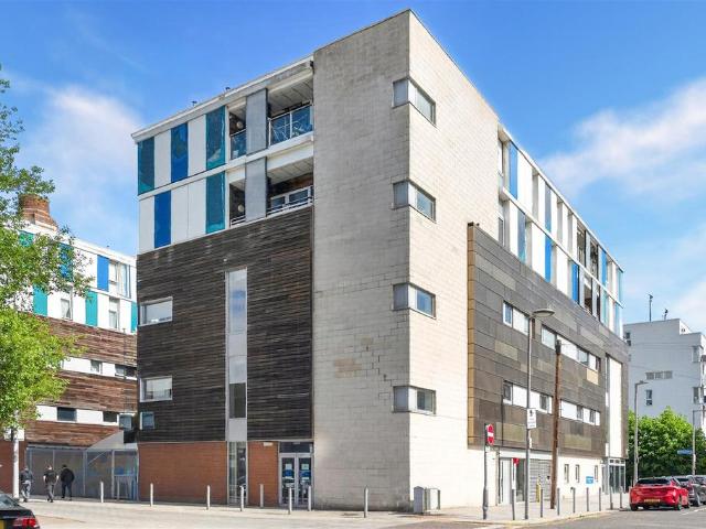 Flat for sale in Roding Riverside, Isle Of Man