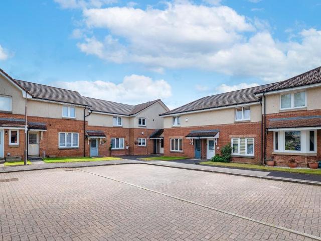 Flat for sale in Broxburn, Scotland