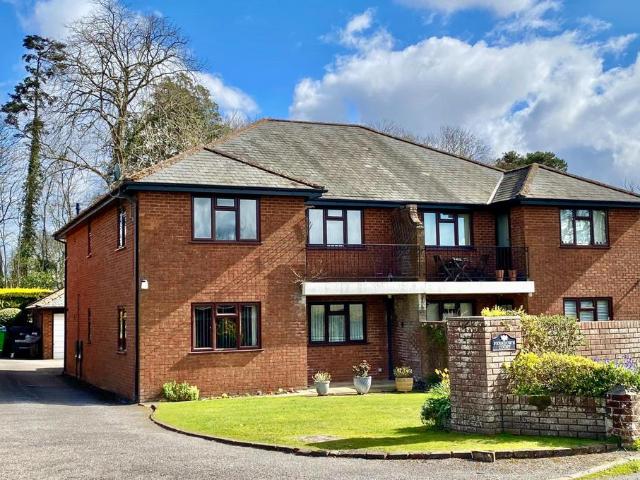 Flat for sale in Ashurst Bridge, Hampshire