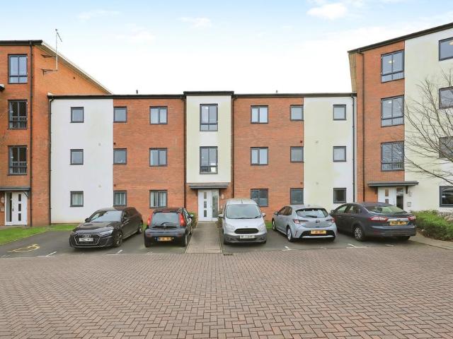 Flat for sale in Oxley, West Midlands