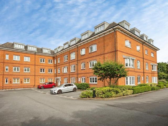Flat for sale in Lady Bay, Barton In Fabis