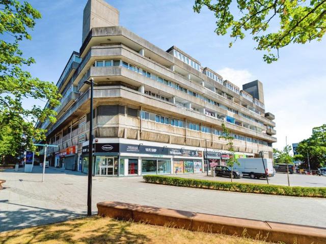 Flat for sale in The Polygon, City Of Southampton