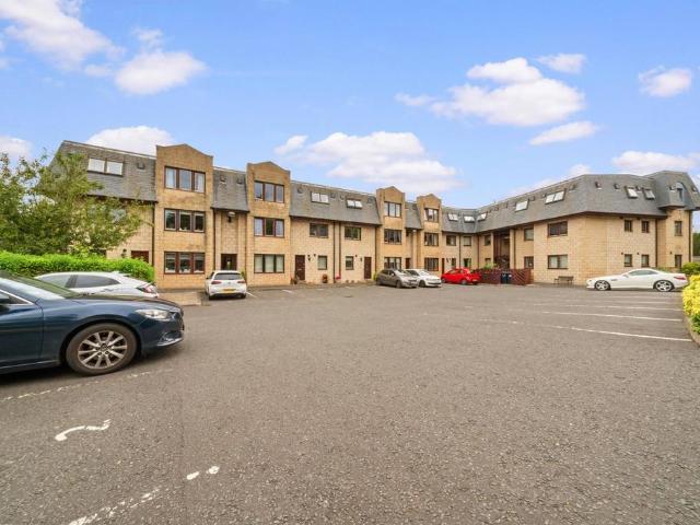 Flat for sale in Stirling, Torbrex