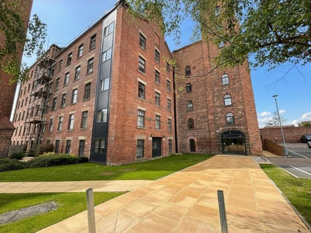 Flat for sale in Roby Mill, Lancashire