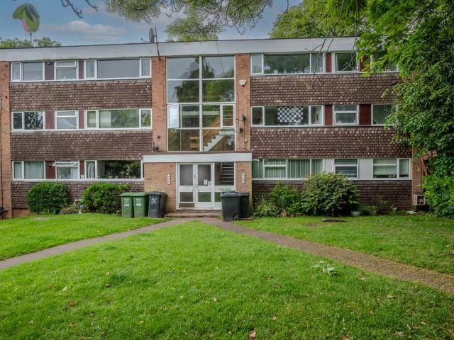 Flat for sale in Smallwood, Redditch