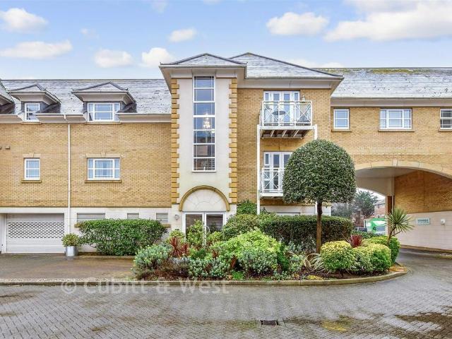 Flat for sale in Rustington, Clapham