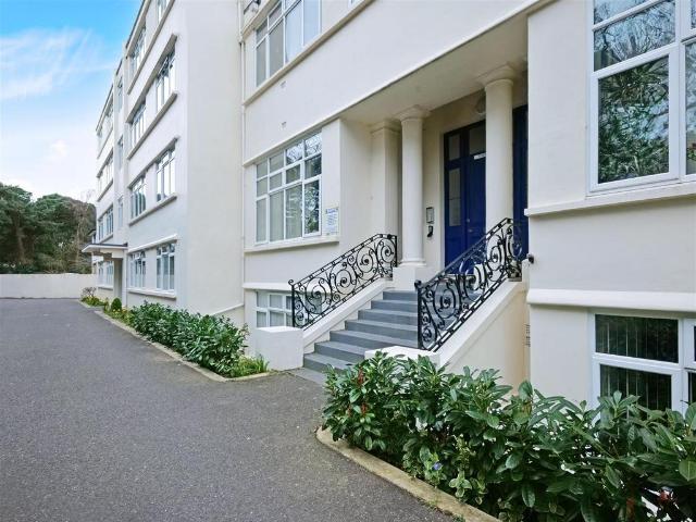 Flat for sale in Lansdowne, Bournemouth