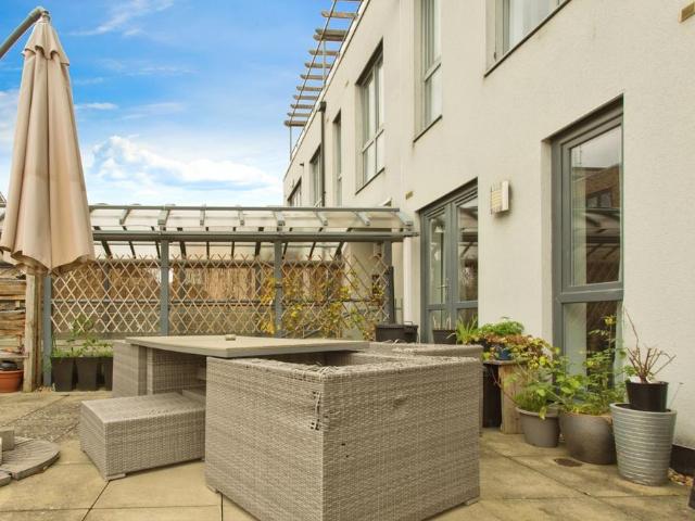 Flat for sale in Chesterton, Arbury