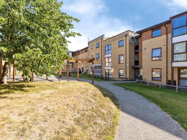 Flat for sale in Three Bridges, Glynde