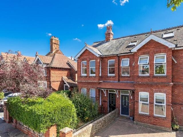 Flat for sale in Worthing, West Sussex