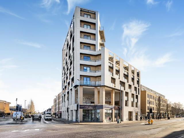 Flat for sale in Arbury, Cambridgeshire