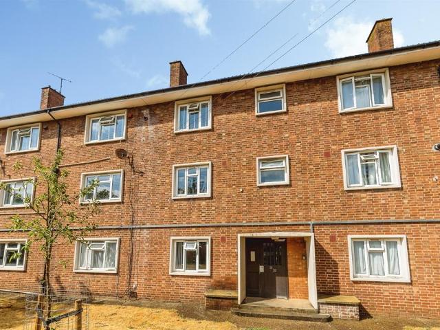 Flat for sale in Feckenham, City Of Bristol