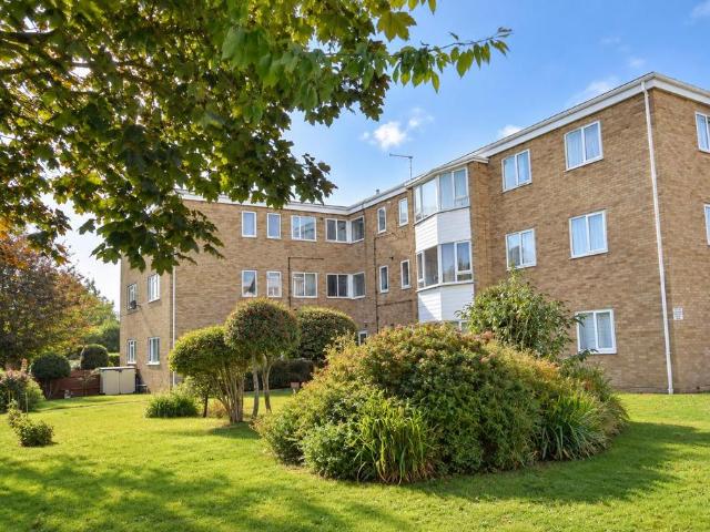 Flat for sale in Kingston Buci, Adur