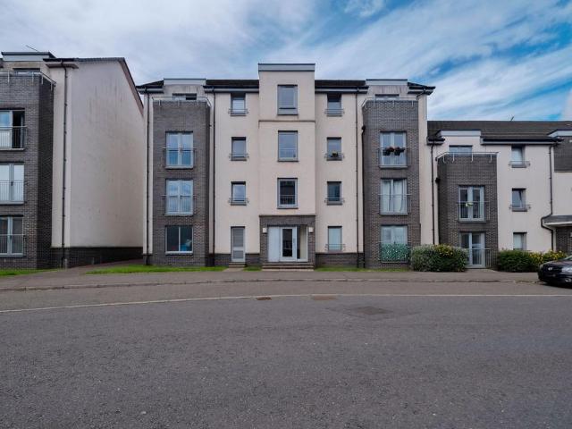 Flat for sale in Larbert, Falkirk