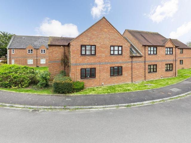 Flat for sale in Dromore, Oxfordshire