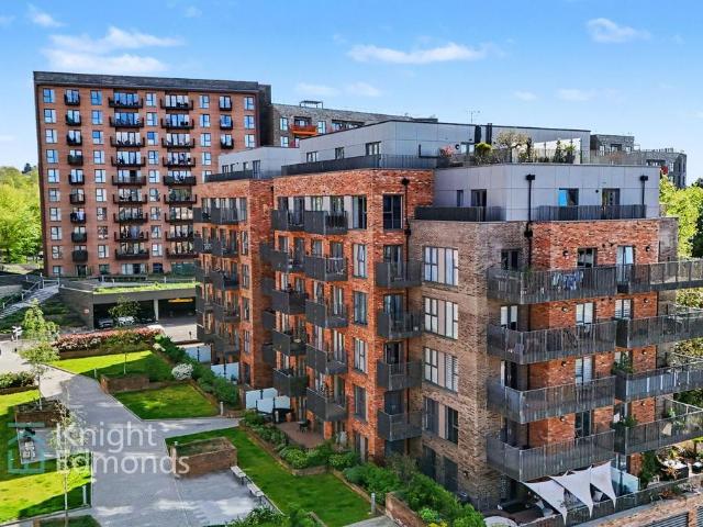 Flat for sale in Ringlestone, Midway