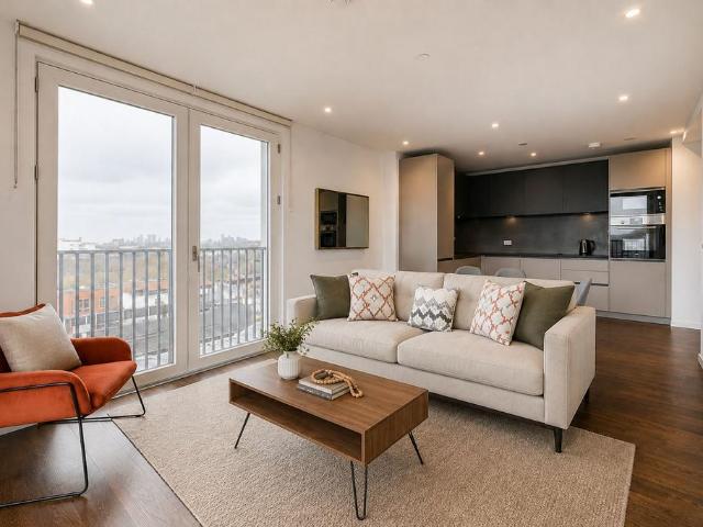 Flat for sale in Pepys Estate, Greater London