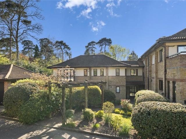 Flat for sale in Clarendon Park, Blackhills