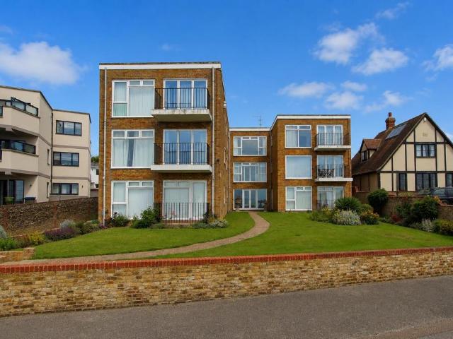 Flat for sale in Upton, Acol