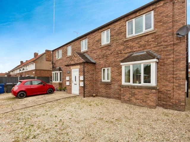 Flat for sale in Edenthorpe, South Yorkshire