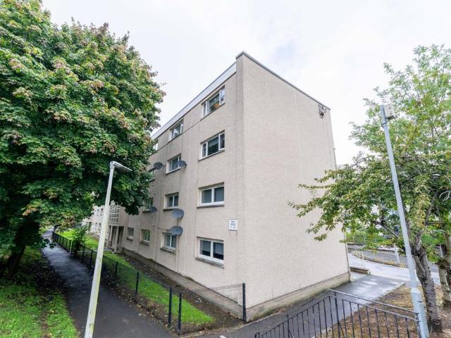 Flat for sale in Cambuslang, Scotland