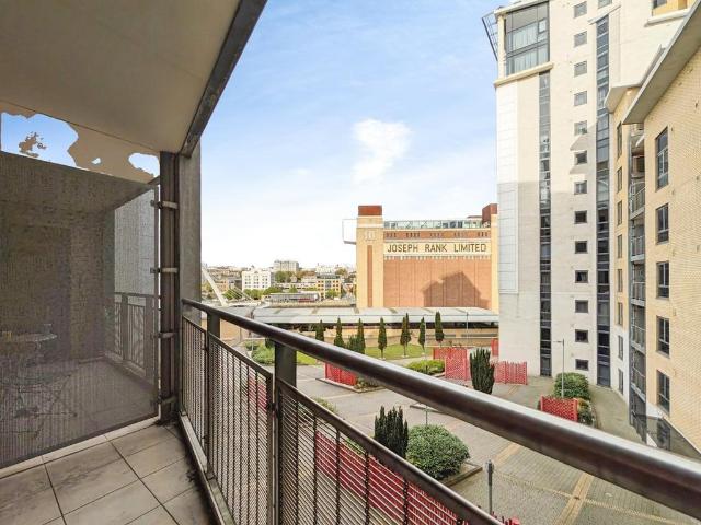 Flat for sale in Gateshead, North East