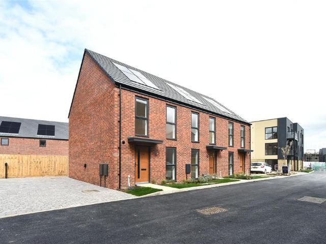 Flat for sale in Chippenham, Wiltshire