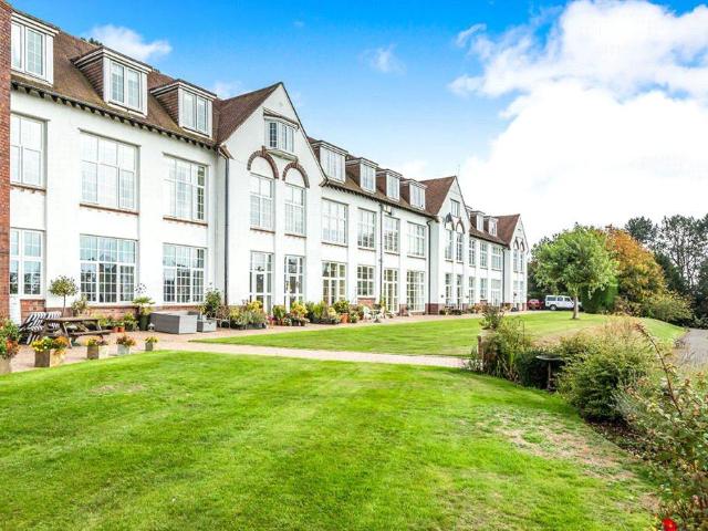 Flat for sale in Romsley CP, Bromsgrove