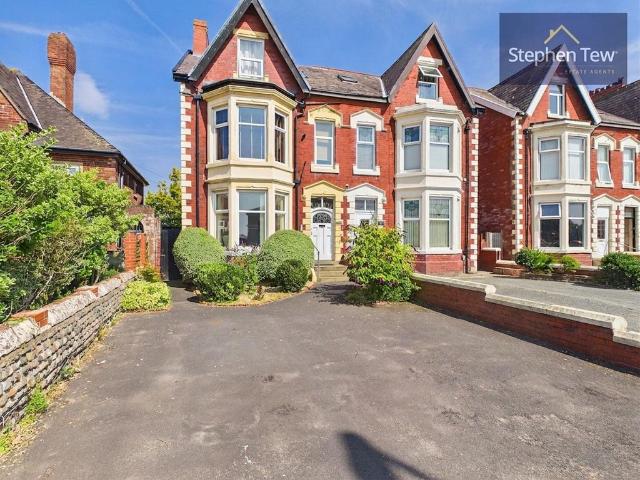 Flat for sale in Squires Gate, Blackpool