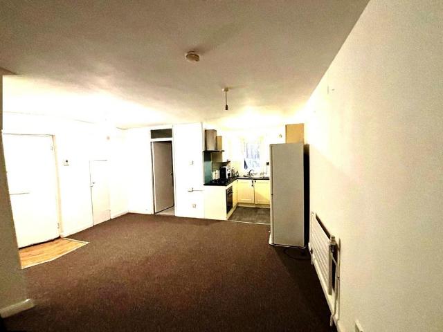 Flat for sale in South Tottenham, Greater London