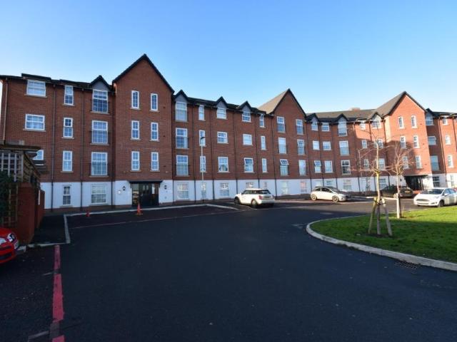 Flat for sale in Wrexham, Wales