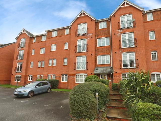 Flat for sale in Hammond Street
