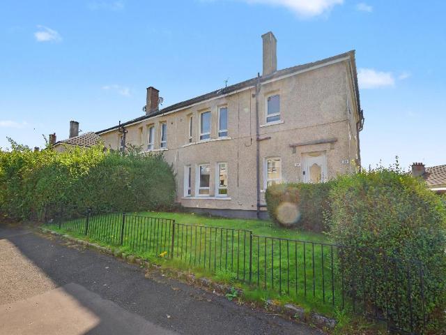 Flat for sale in Carntyne, Scotland